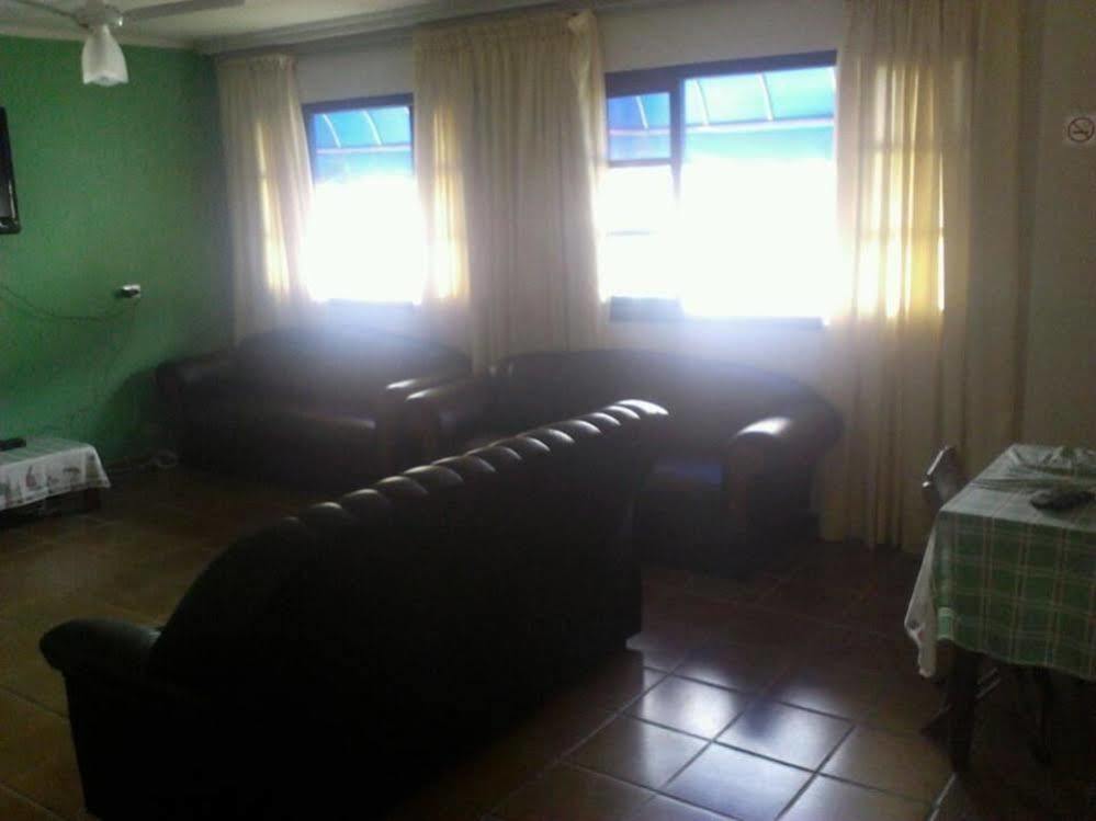 Hotel Nevada Ubatuba Kültér fotó