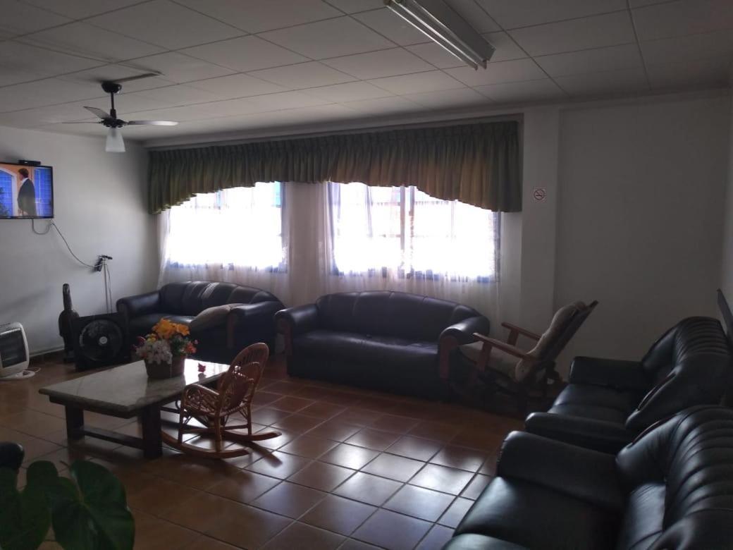 Hotel Nevada Ubatuba Kültér fotó